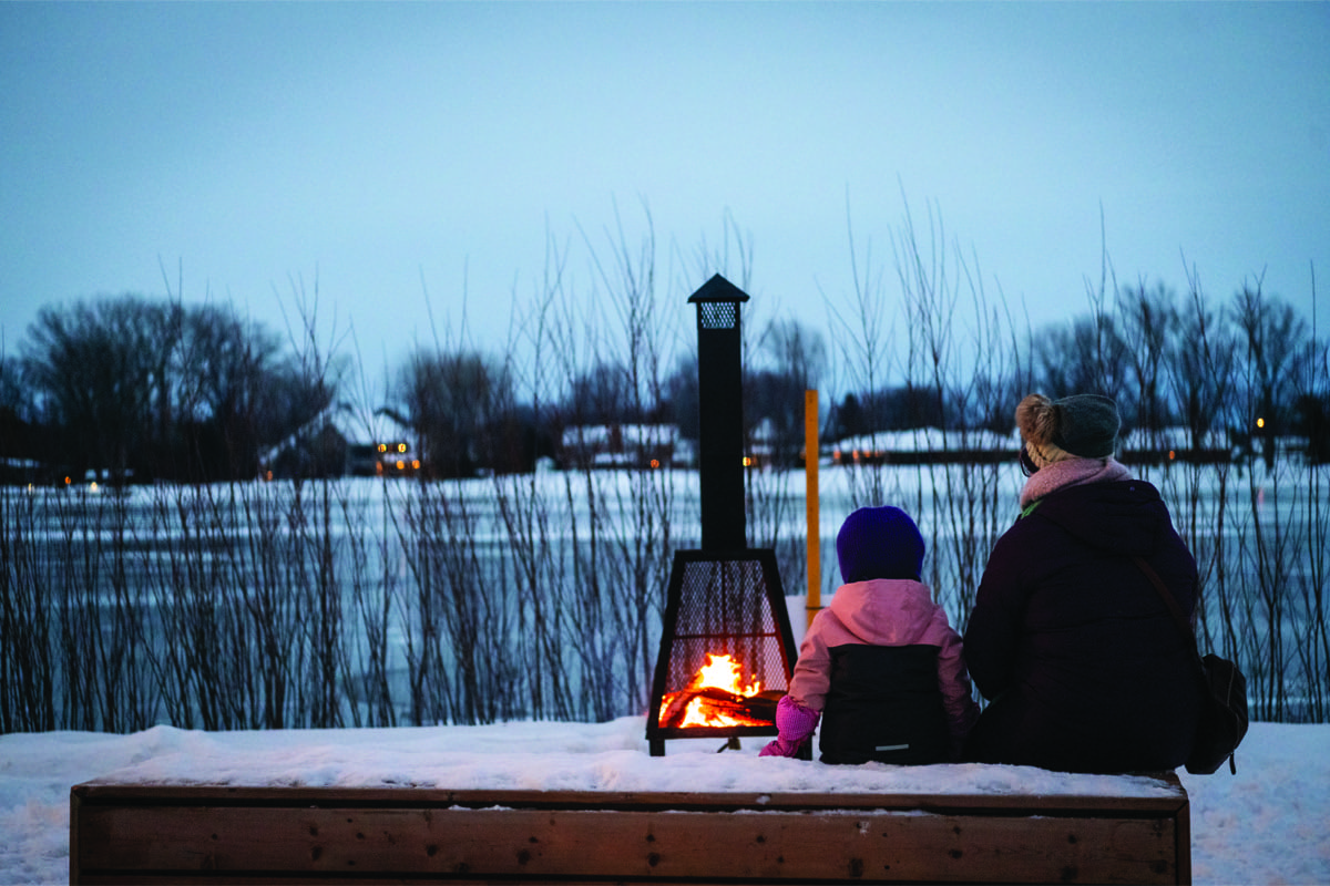 Un foyer au bord de la rivière